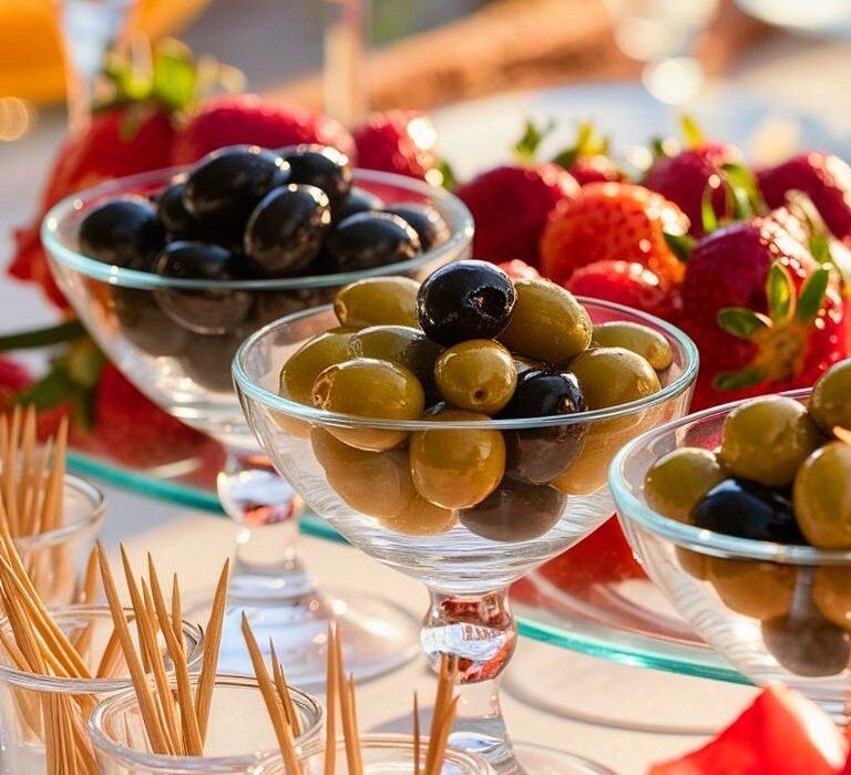 Are You Eating The Wrong Olives? (The Healthiest Olives On The Planet & The Bitter Truth Behind It) Caavakushi