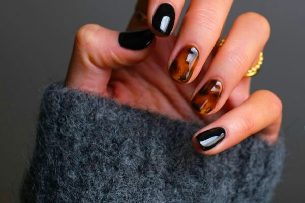 Shellac Nails Equal Animal Parts & Animal Cruelty On Your Fingers Caavakushi