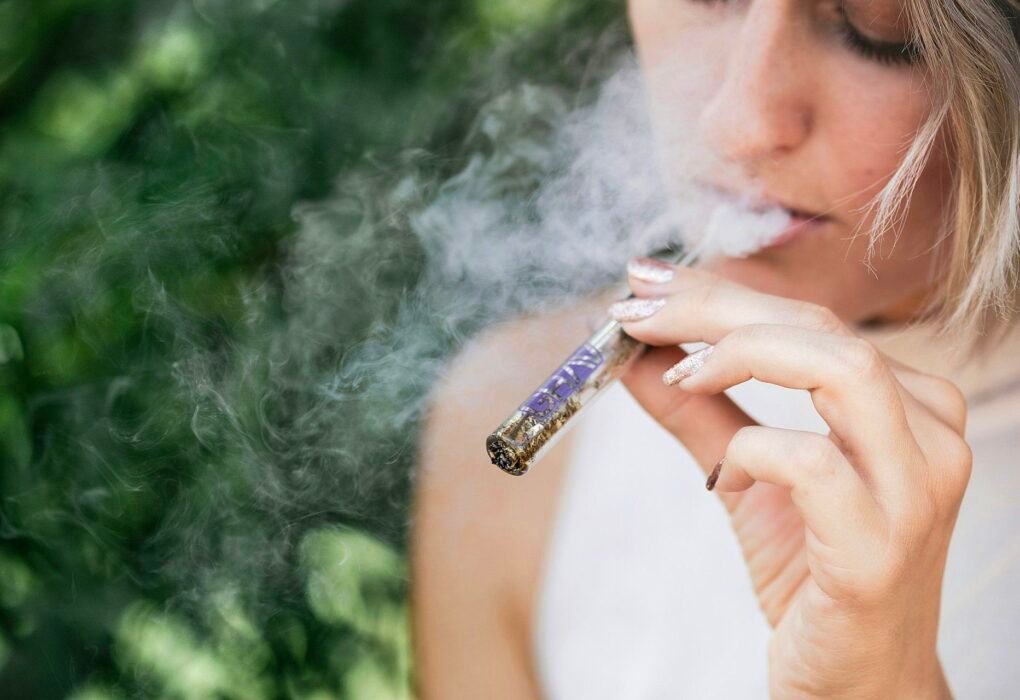 4 Ingredients In E-Cigarettes That Aren't Vegan Or Cruelty-Free? Caavakushi