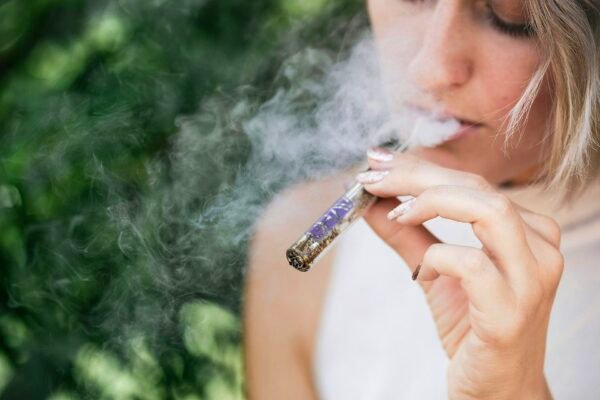 4 Ingredients In E-Cigarettes That Aren't Vegan Or Cruelty-Free? Caavakushi