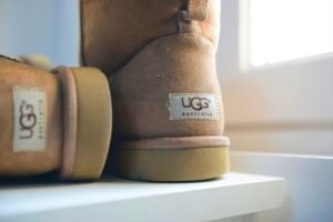 7 Ways UGG Boots Women Love Hurt The Environment & Animals (1,100% Atmospheric Emission Footprint) Caavakushi